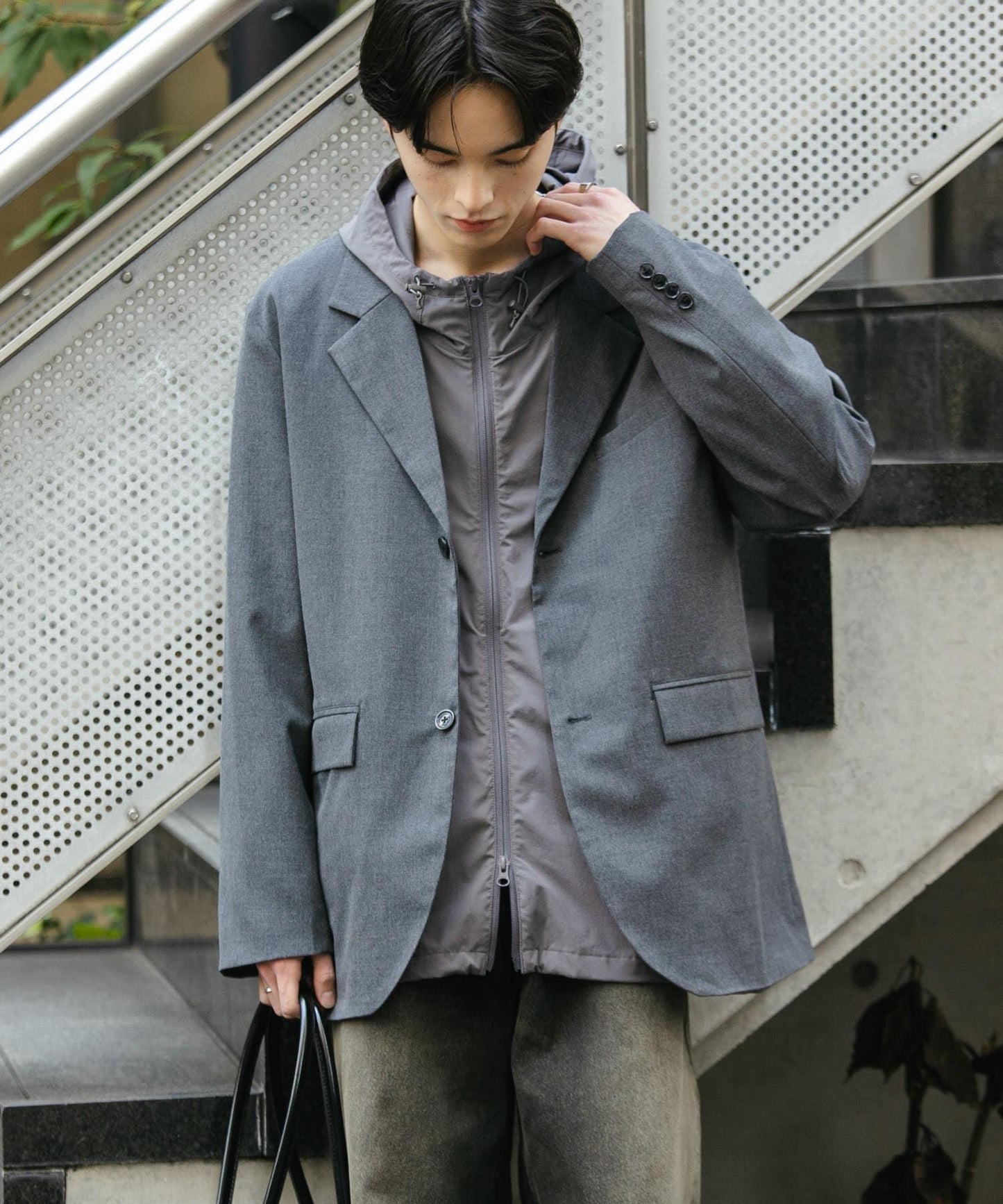 151071118
