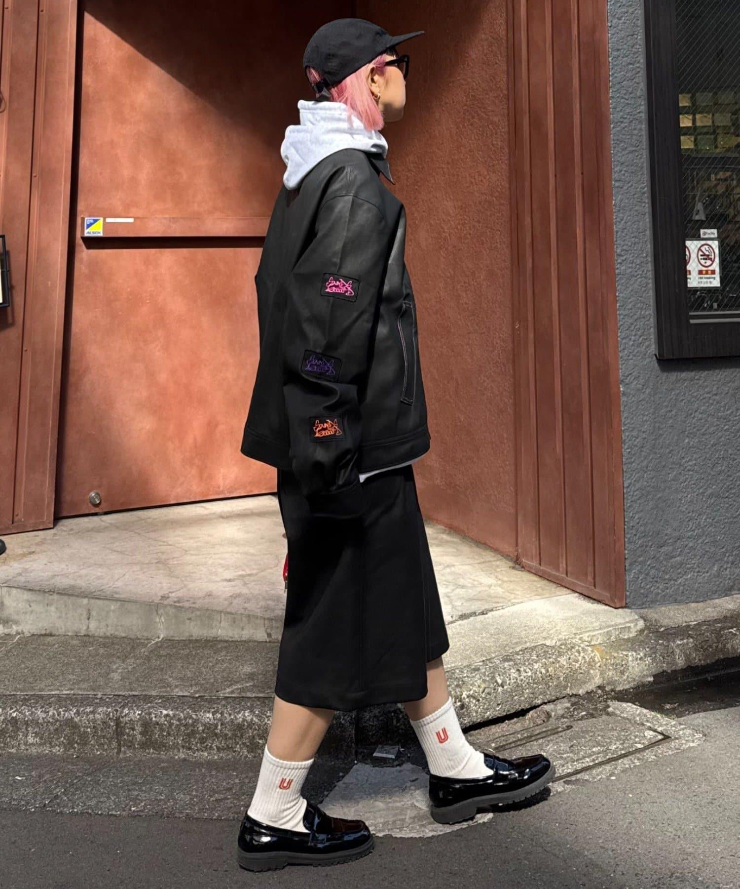 152798107