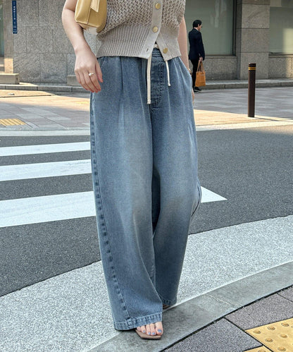 258711104