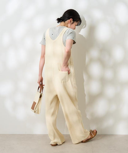 159728136