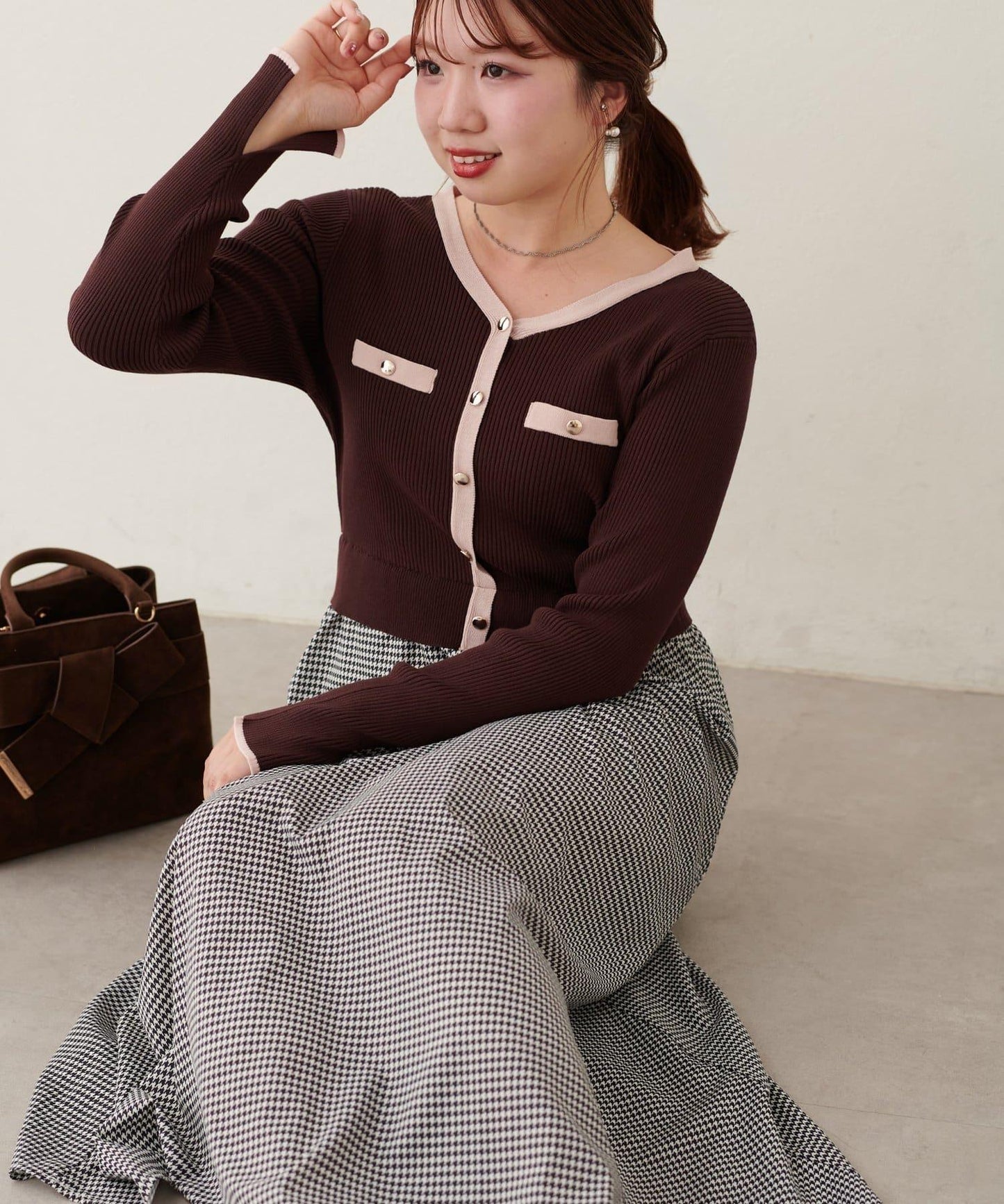 172602713