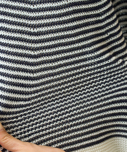285477634