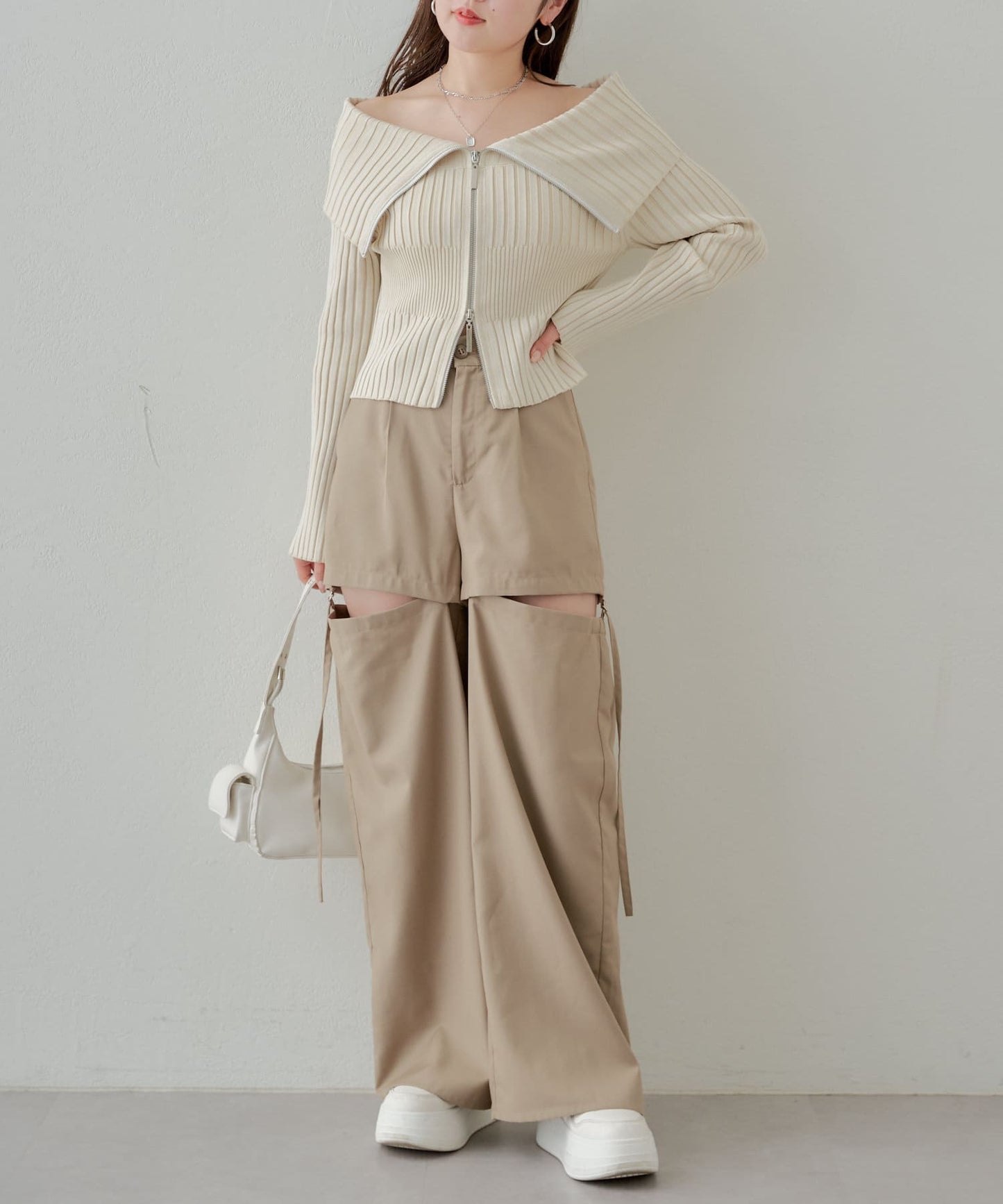 124198752