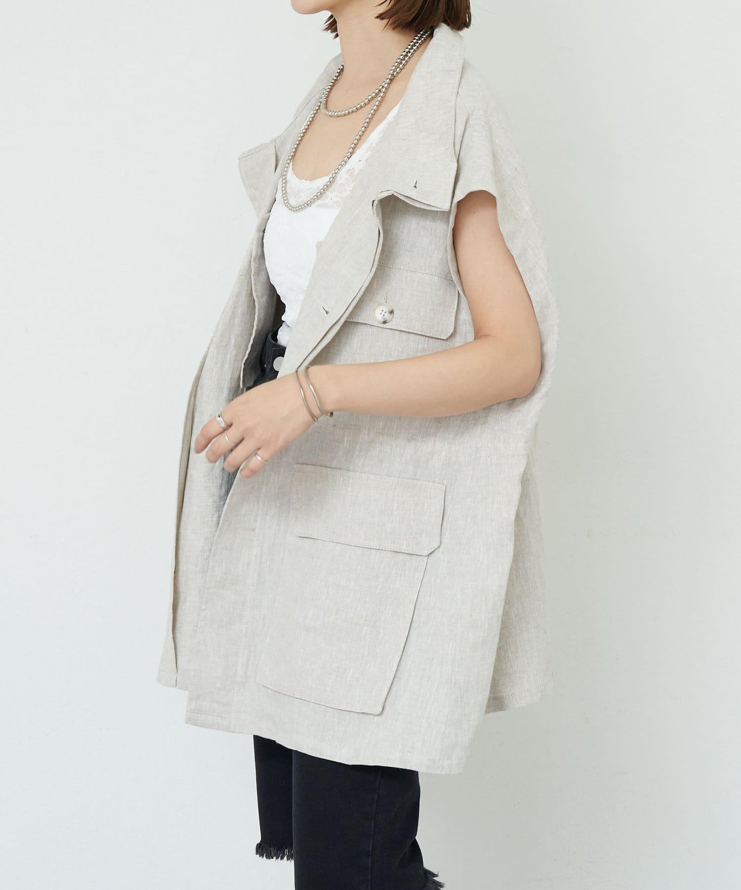169045402
