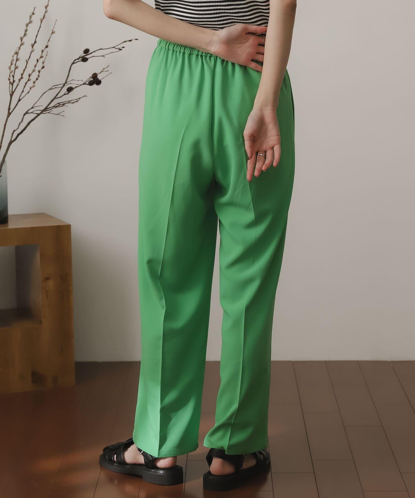 162166218