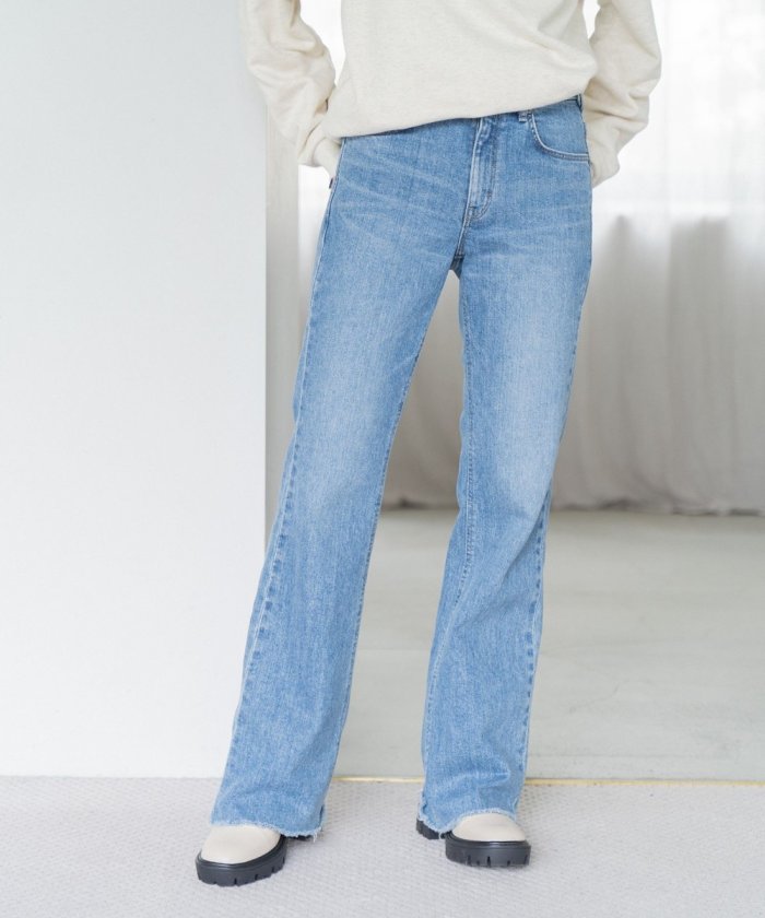 聯名LISA FLARE DENIM