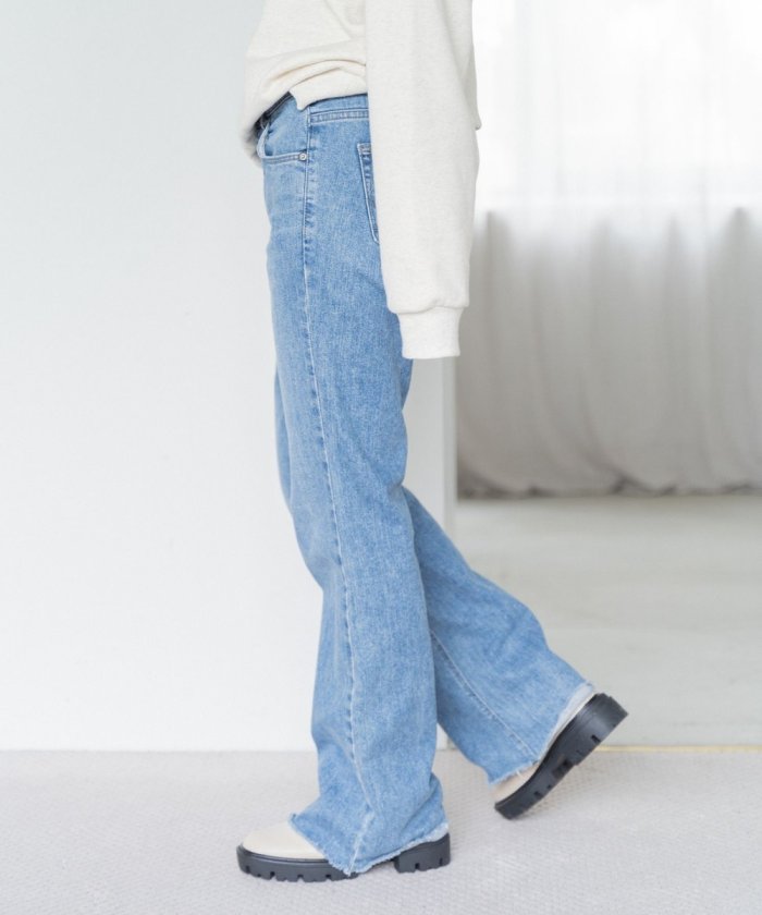 聯名LISA FLARE DENIM