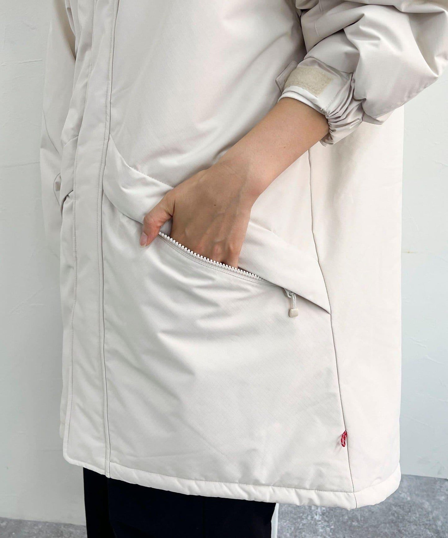 139372045