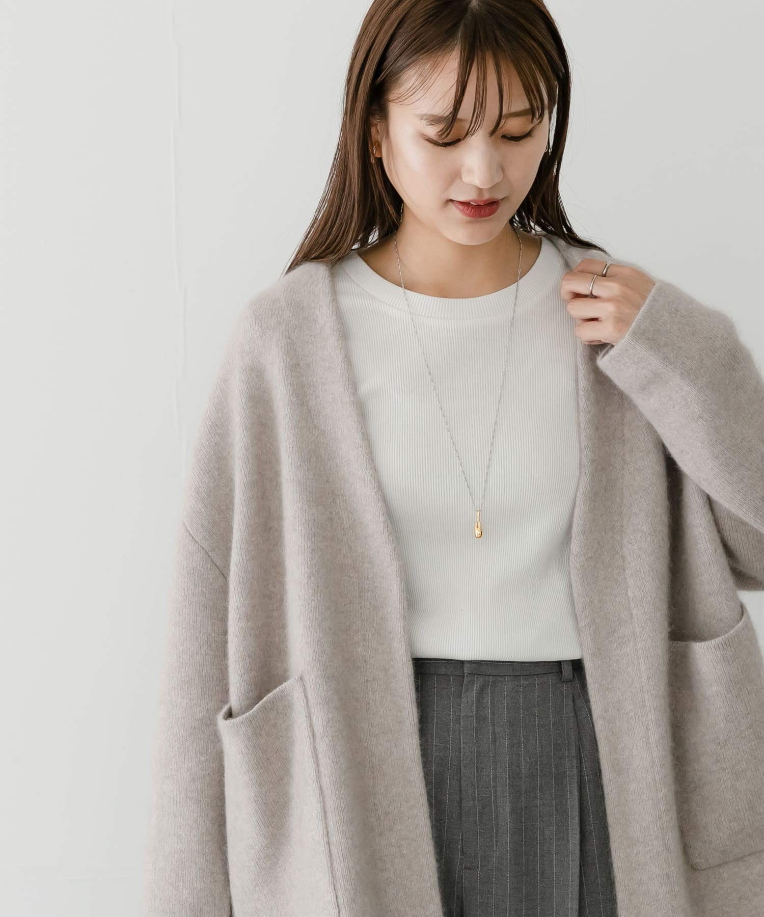 103161672