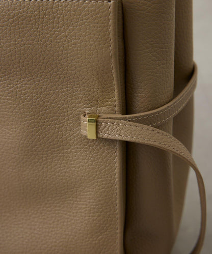 173615370