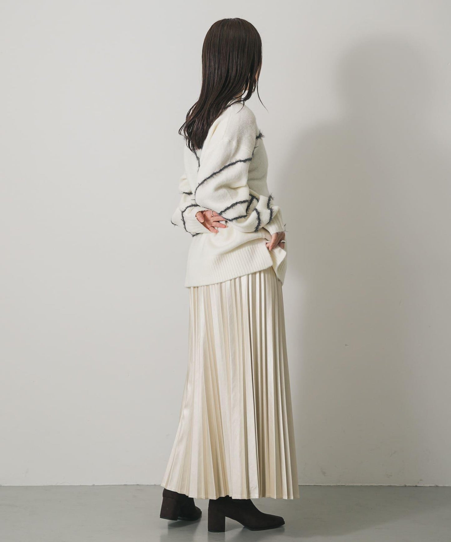167551424