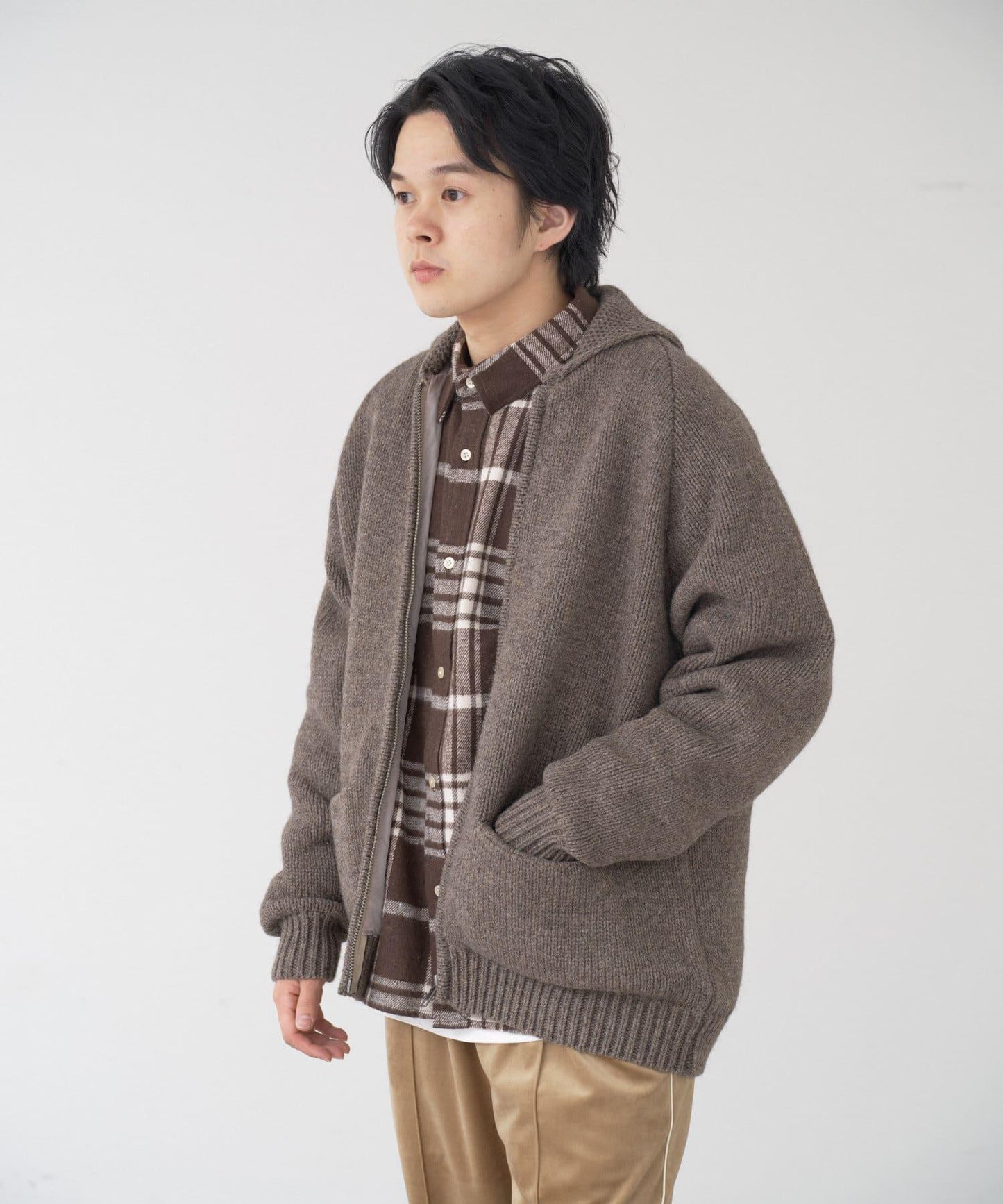 103846905