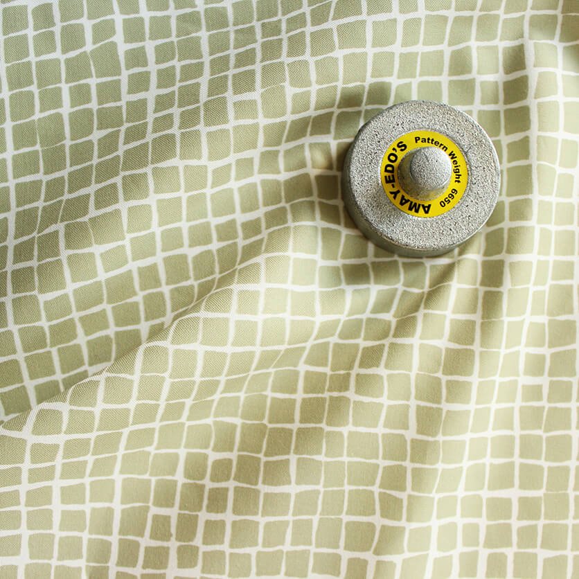 100857773