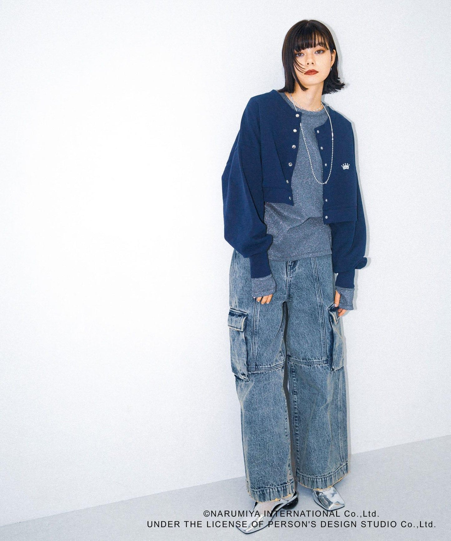 166047997