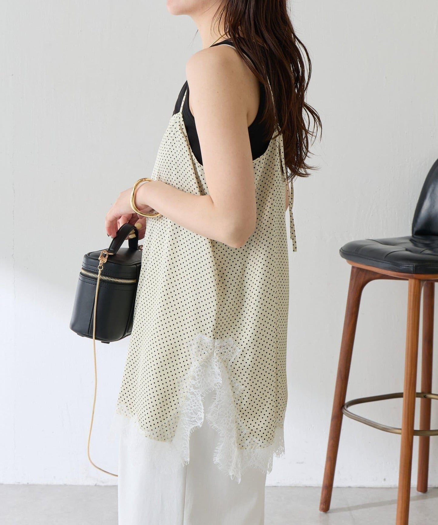 284193667