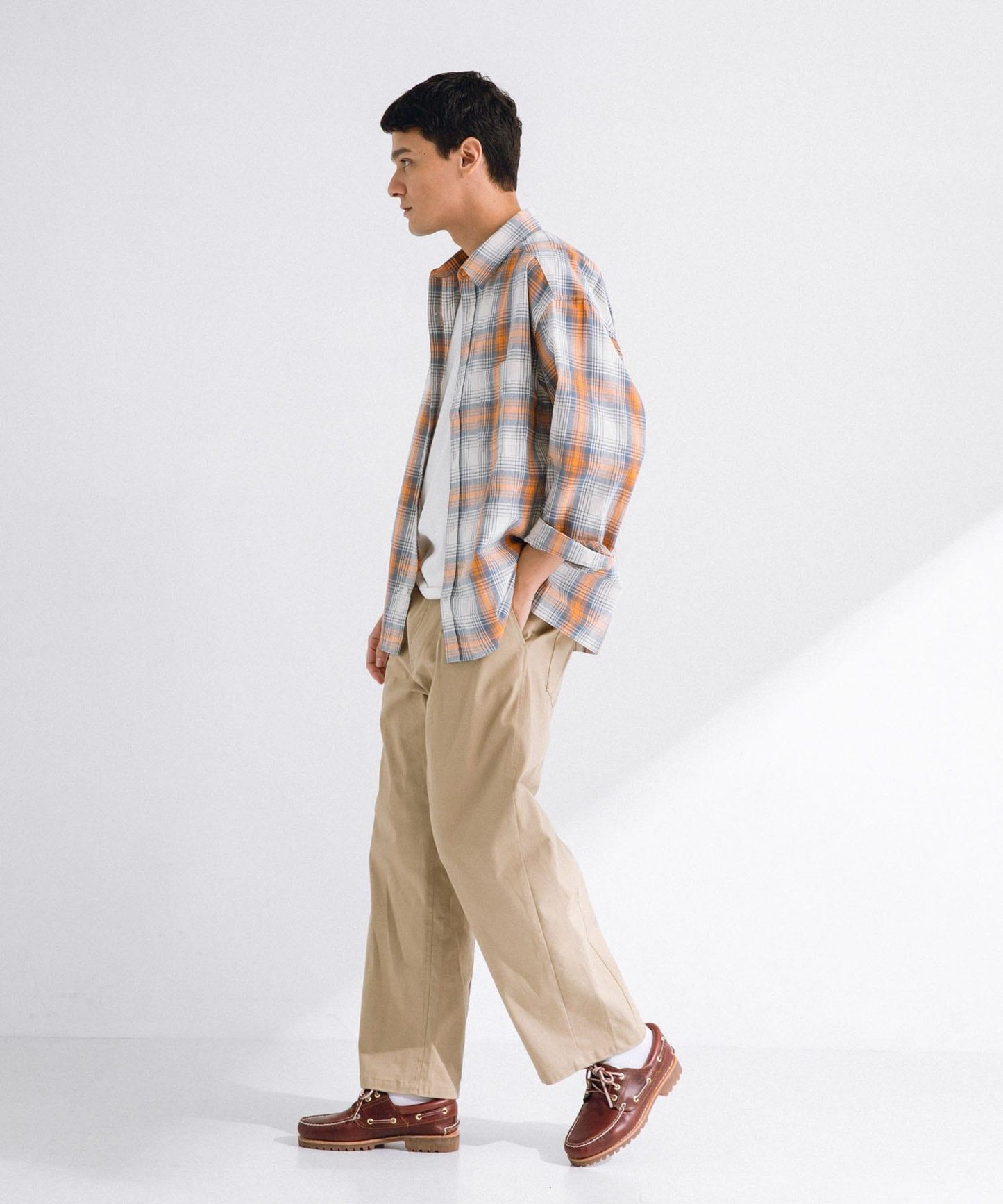156313942