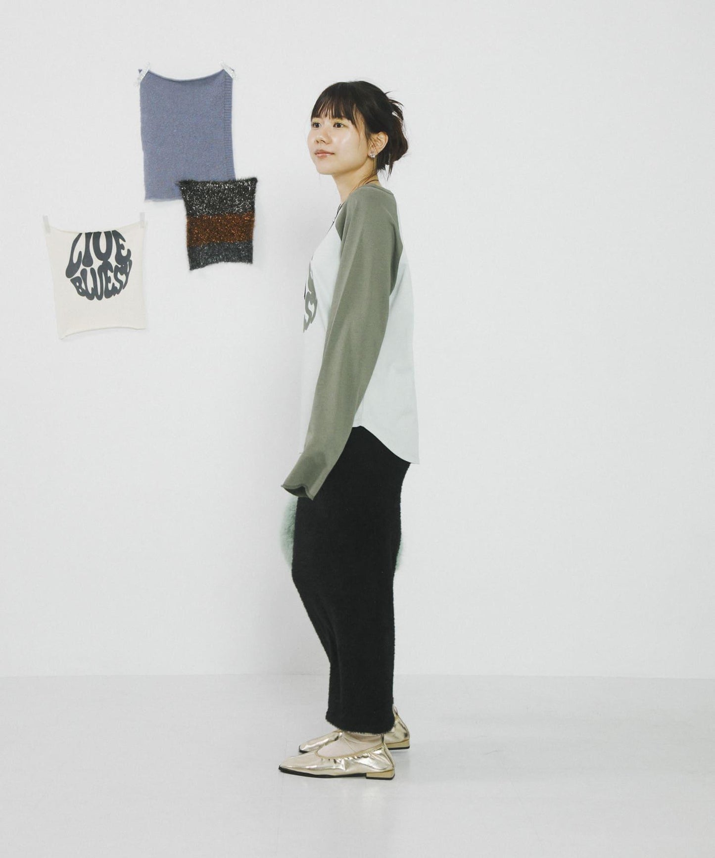 166042324