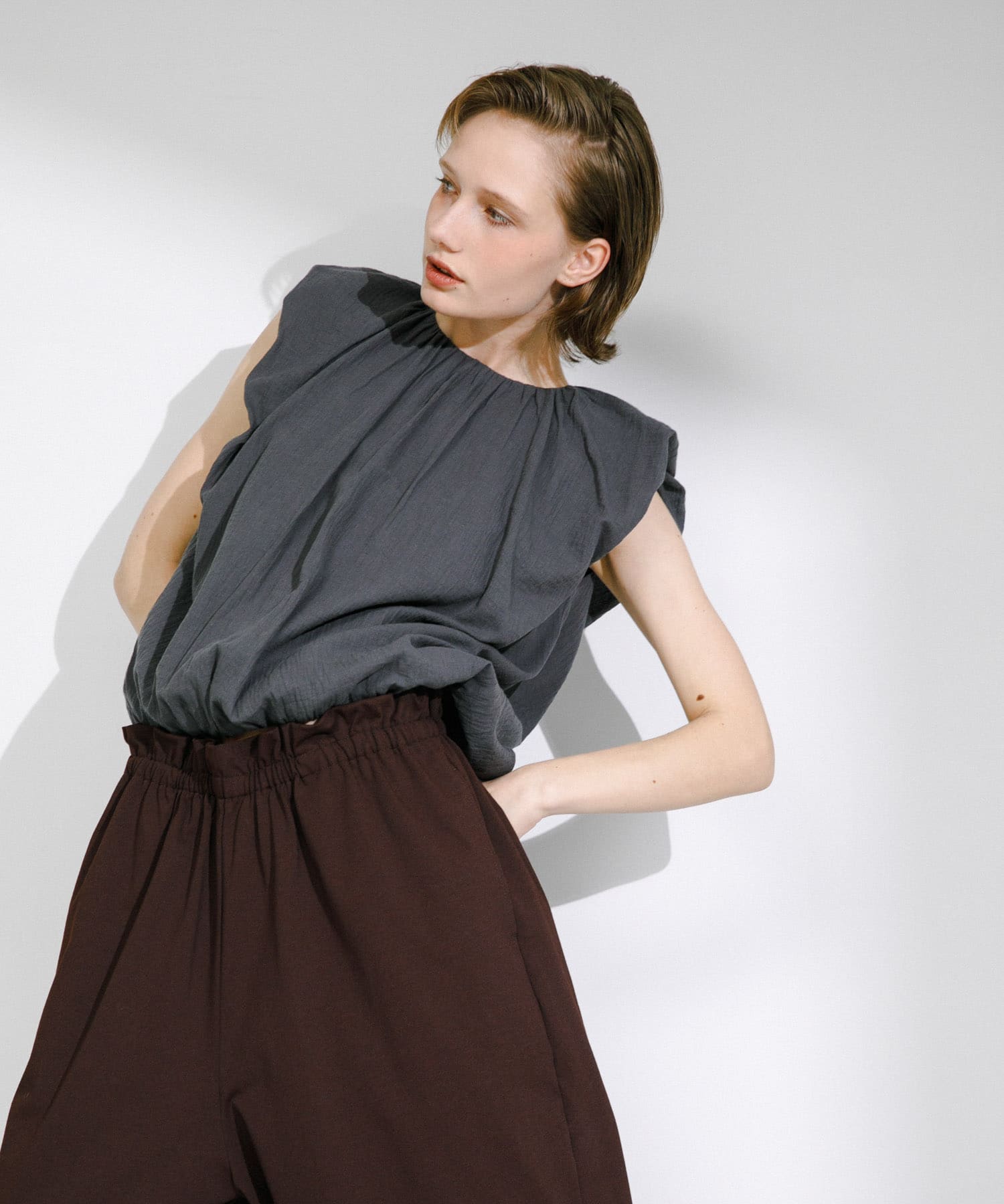124387899