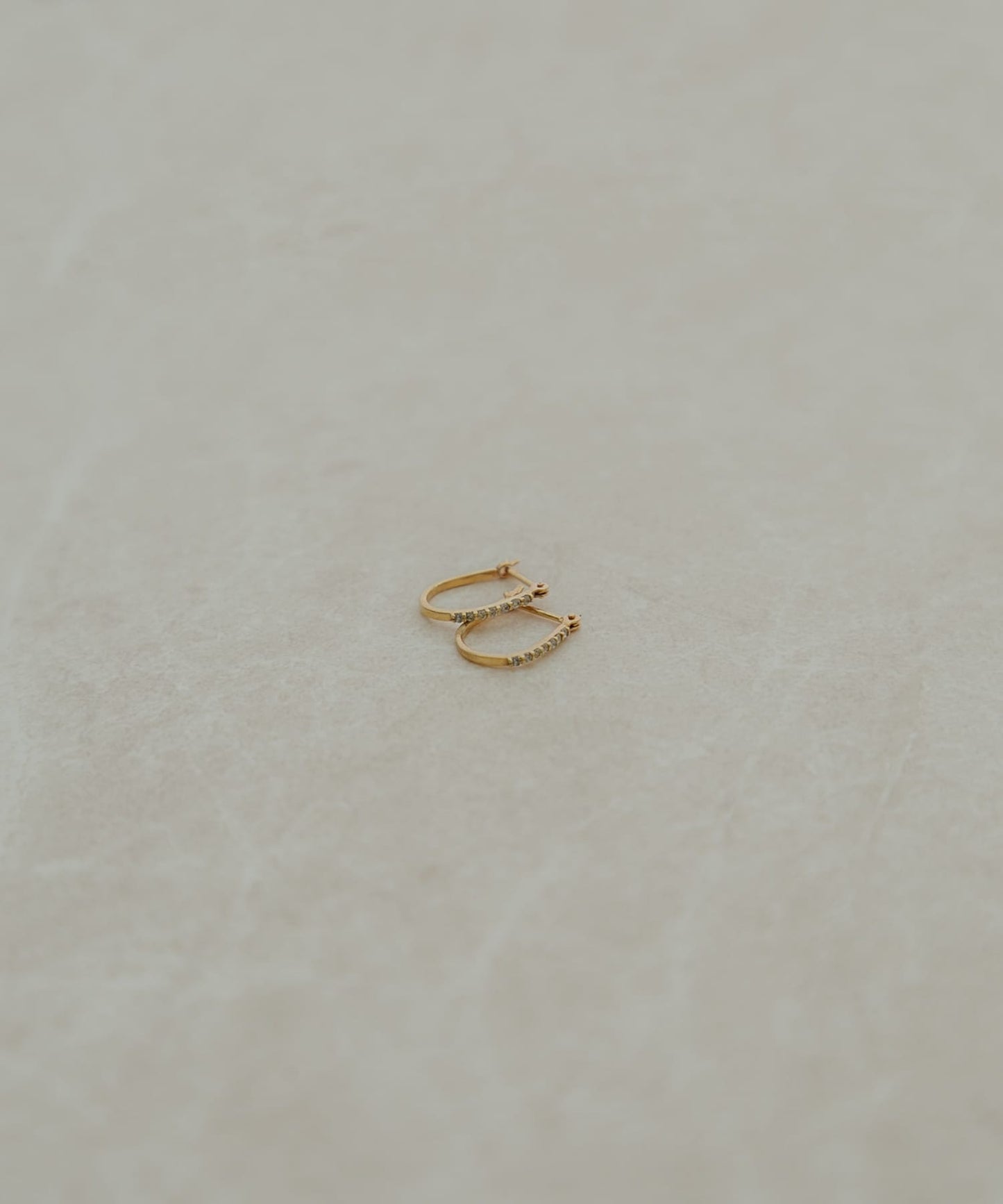 100429220