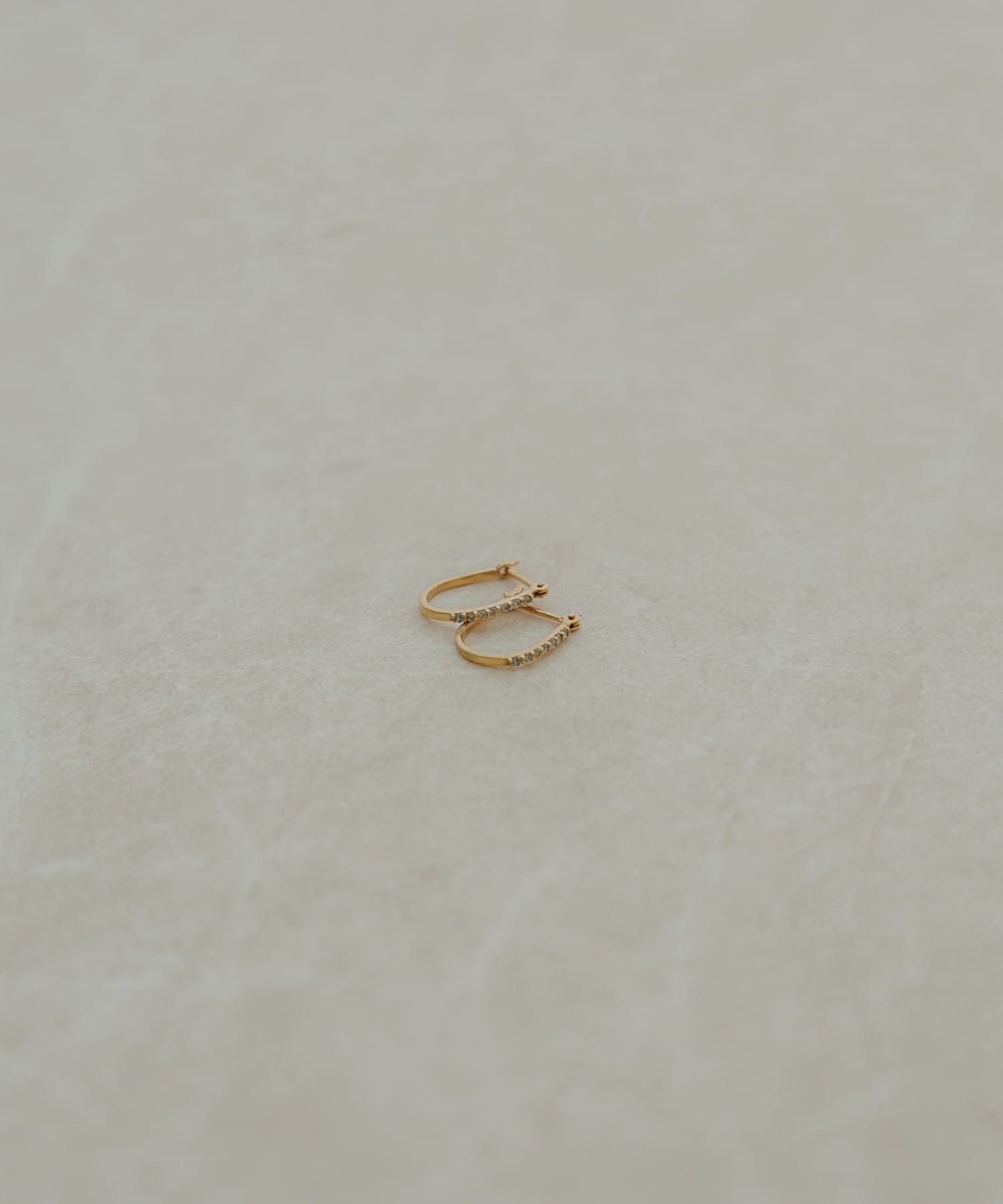 100429220