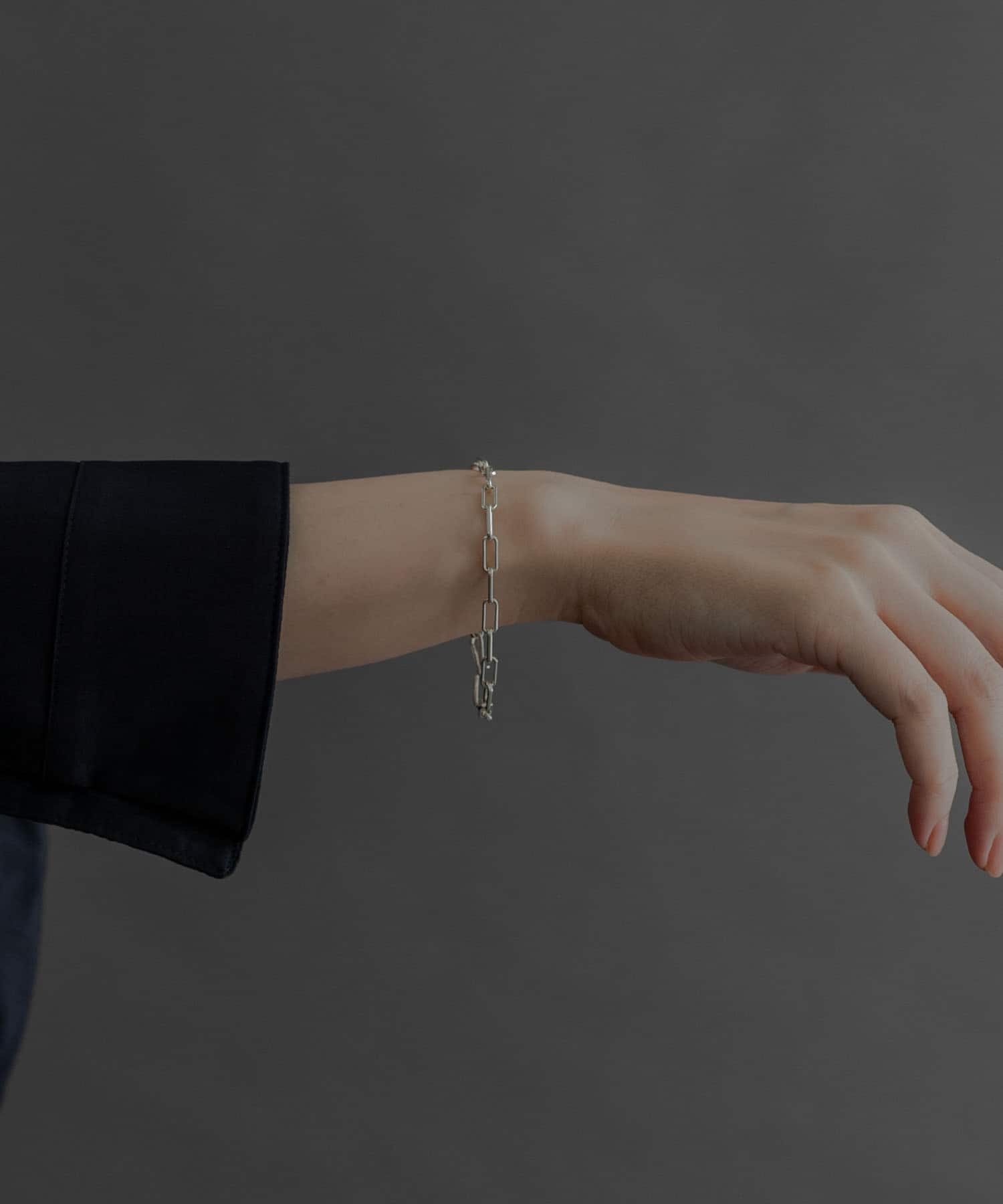 100574237