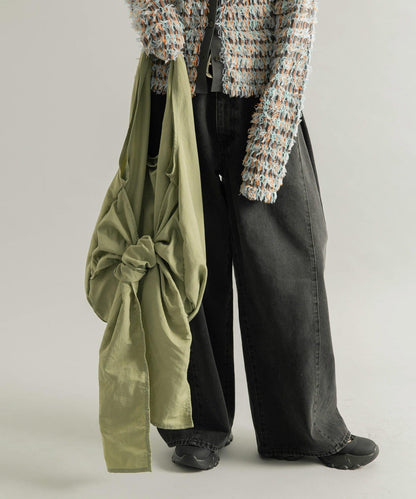 137356986