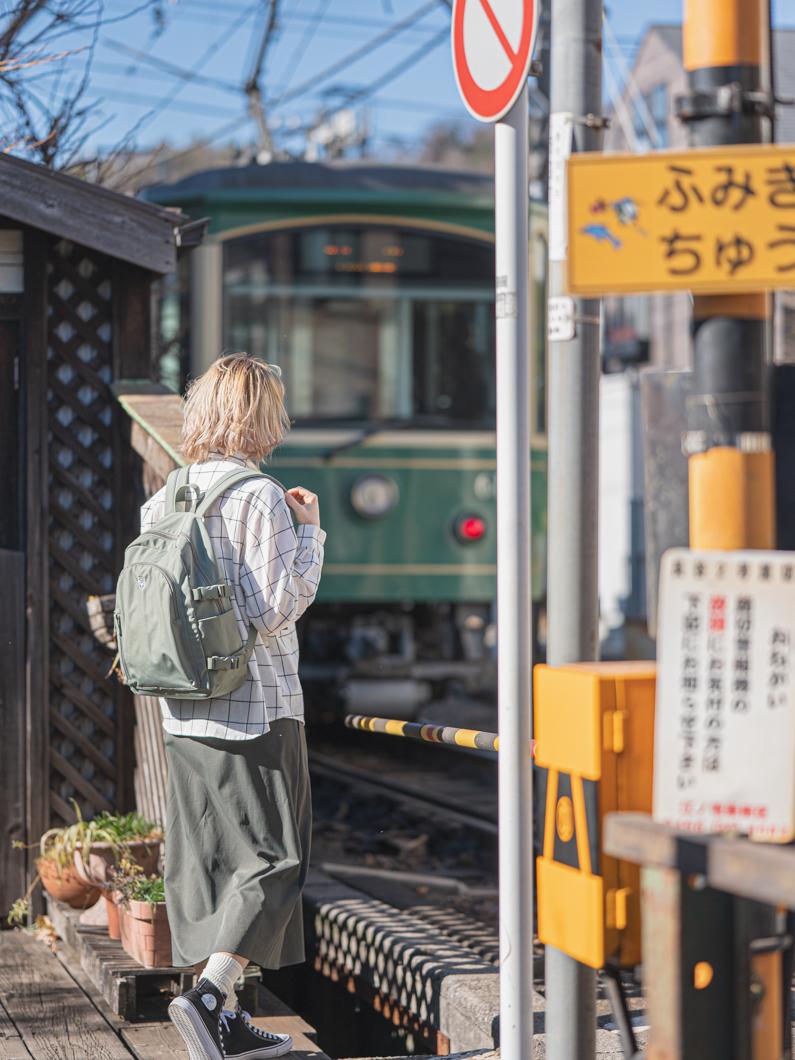 169942370