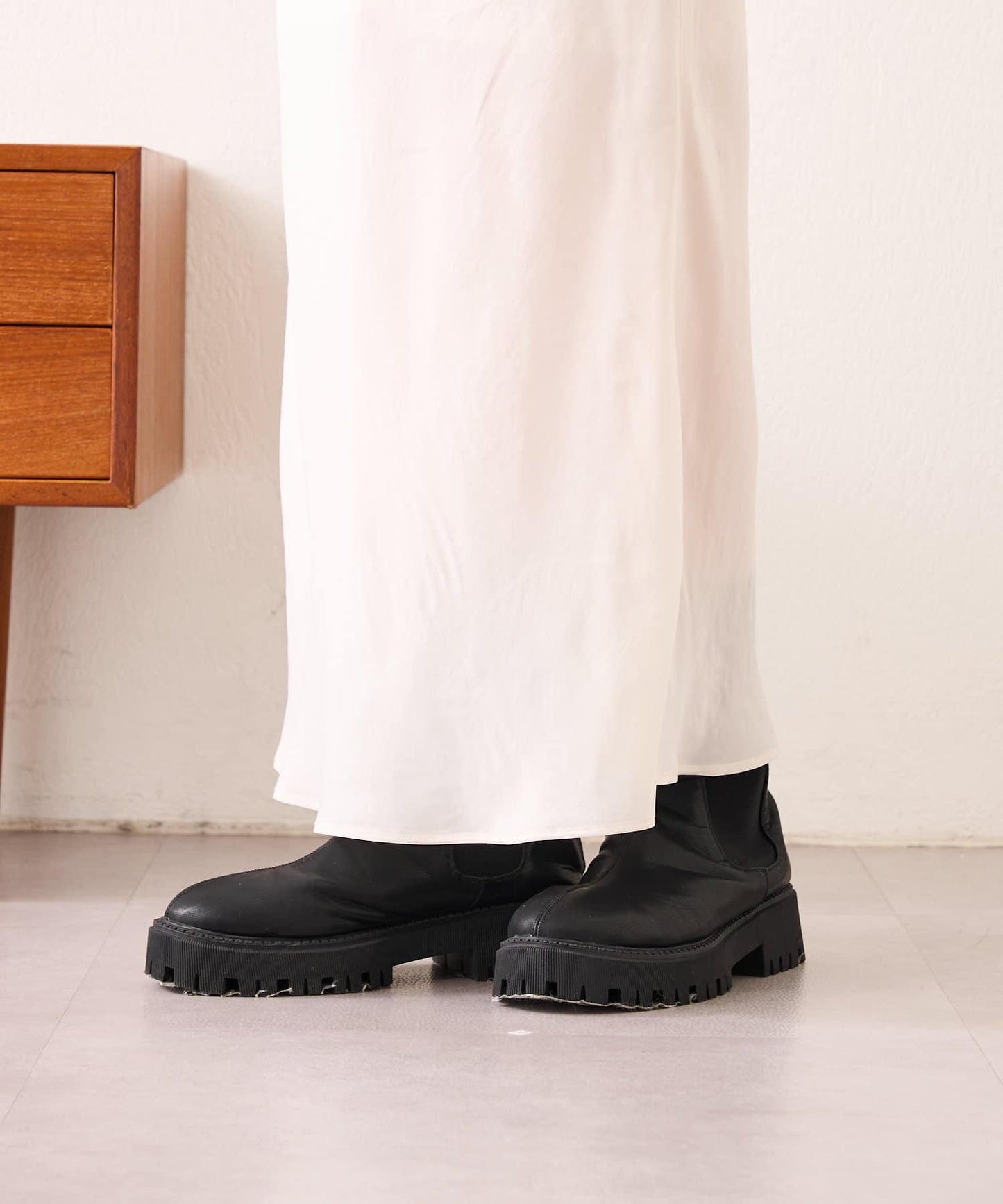 283710156