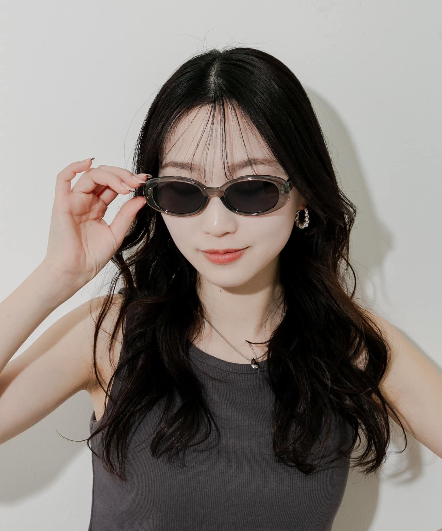 166090608