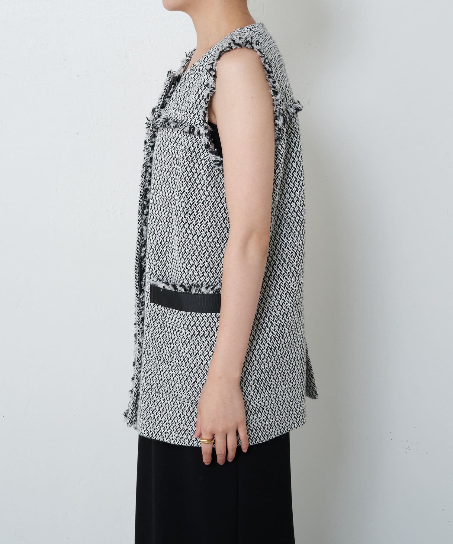 132815326