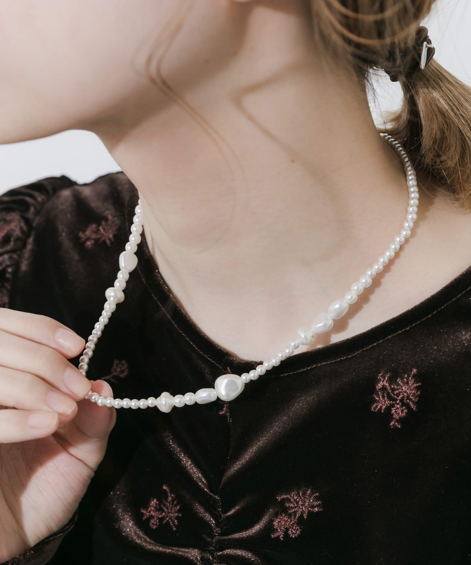281245897
