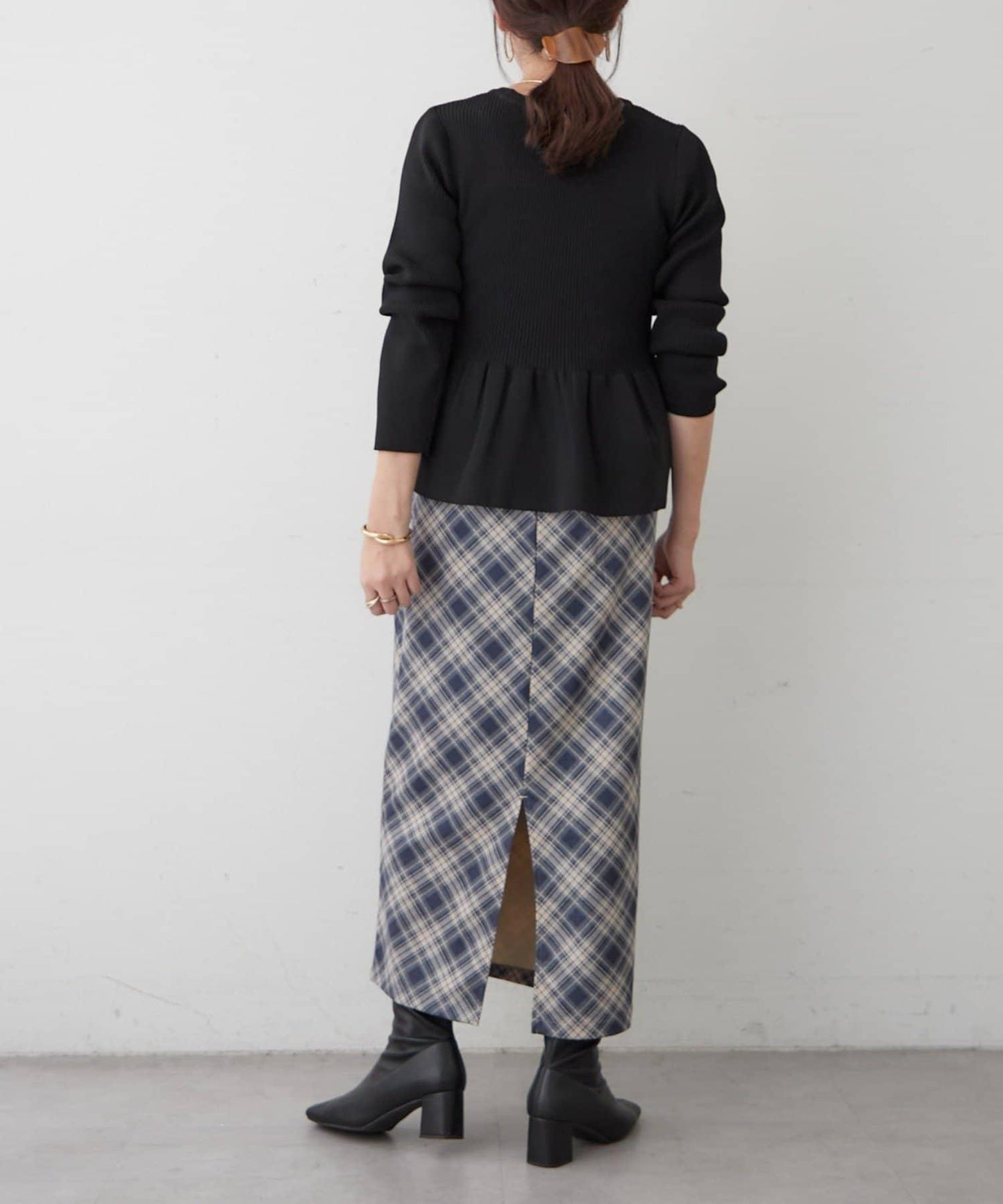 172870533