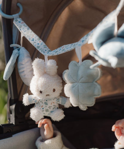 273200047