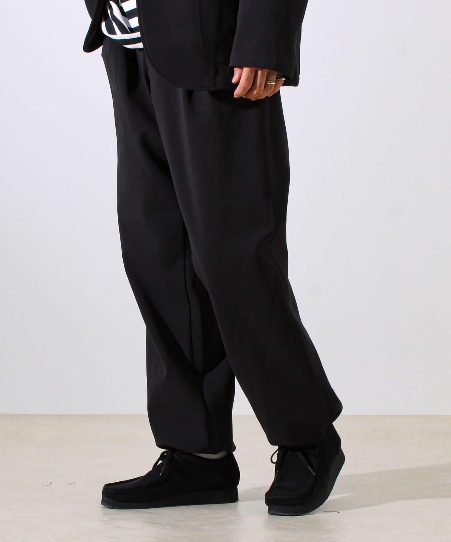 165657399