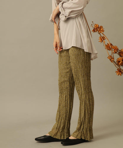 269438572