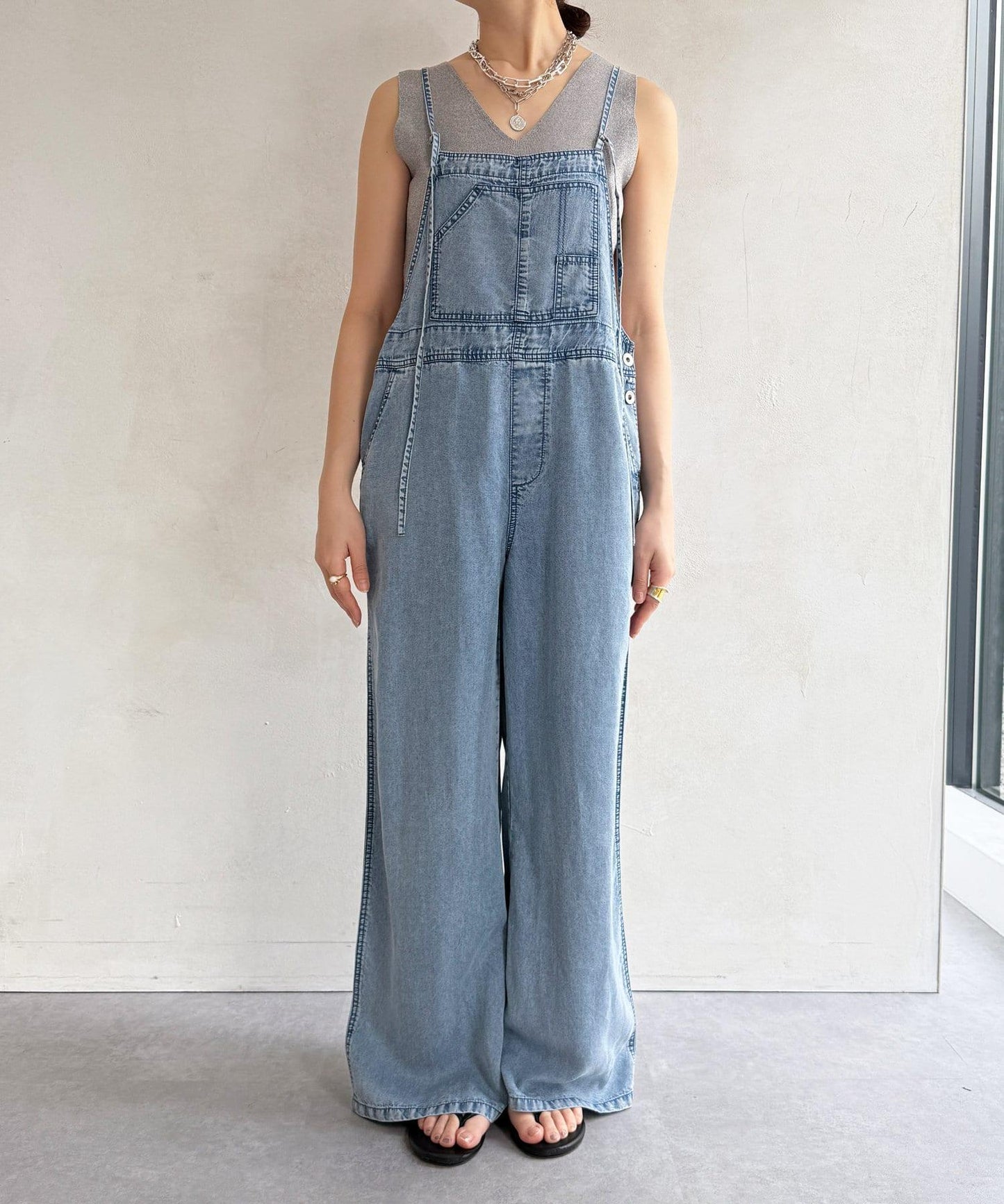 162325811