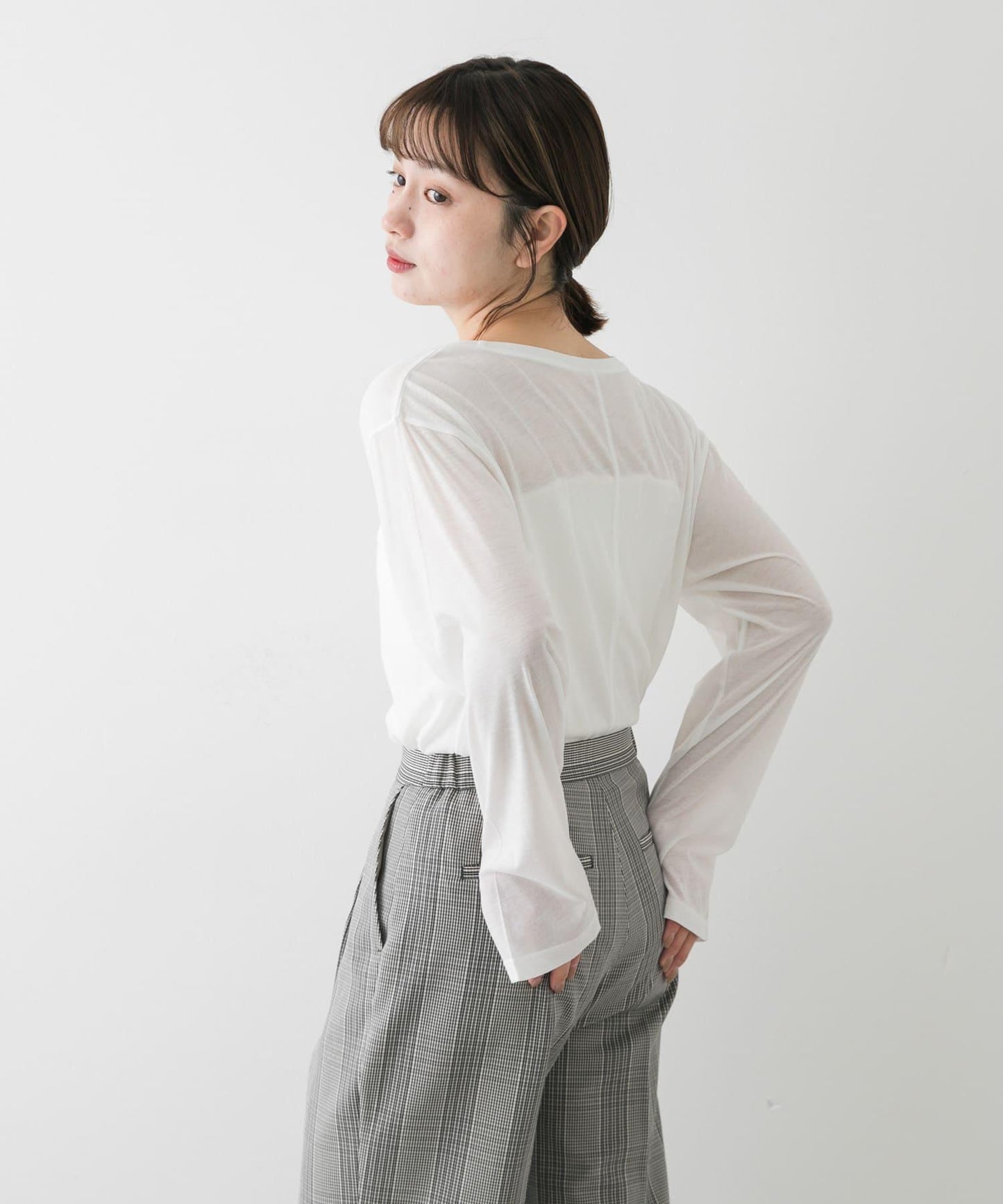166168353