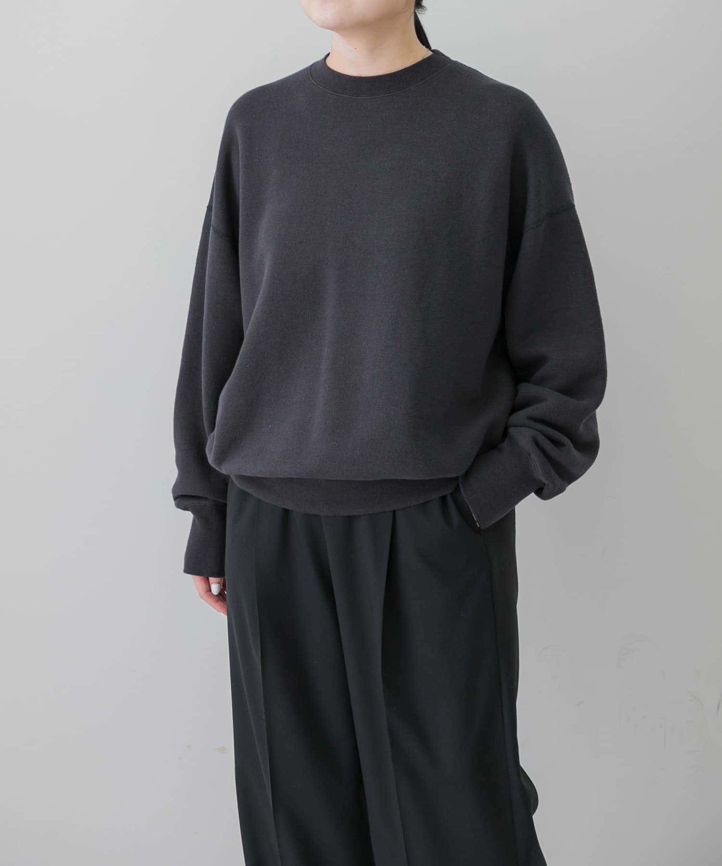 104369573