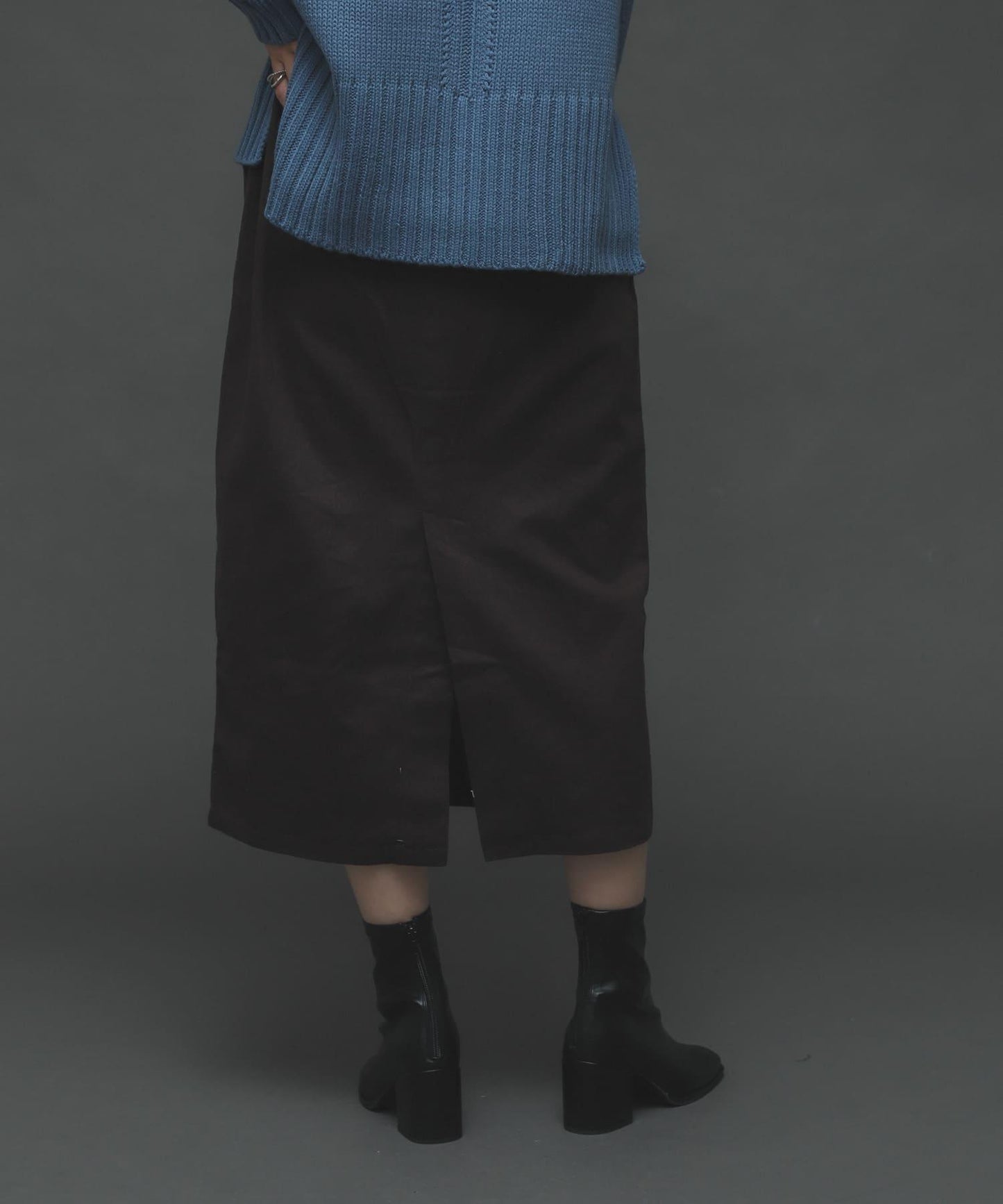 269429883