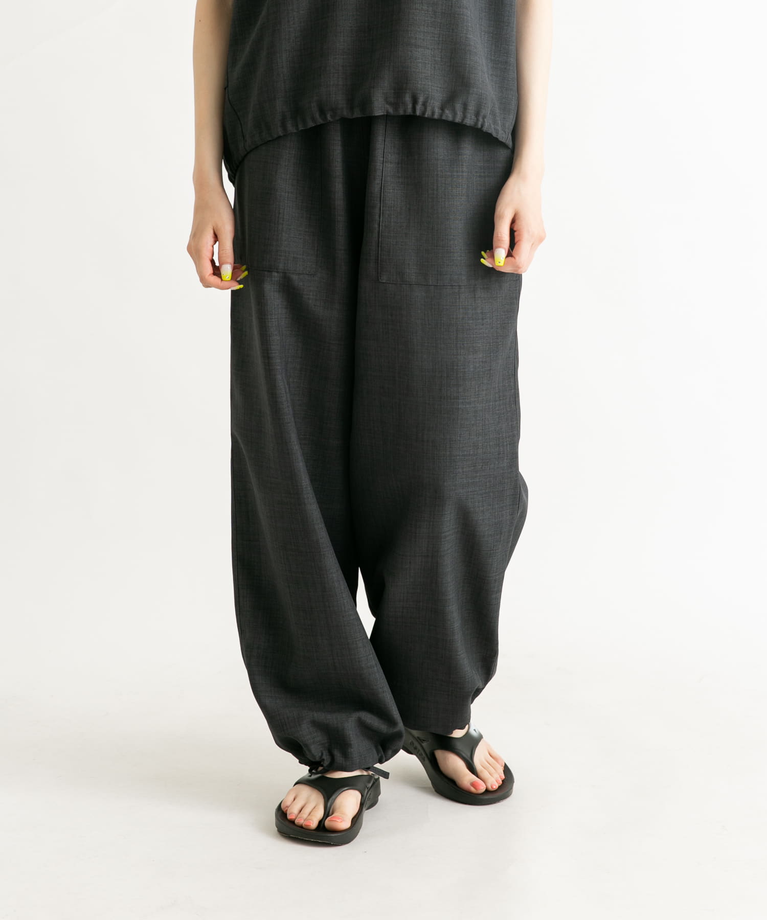 132983583