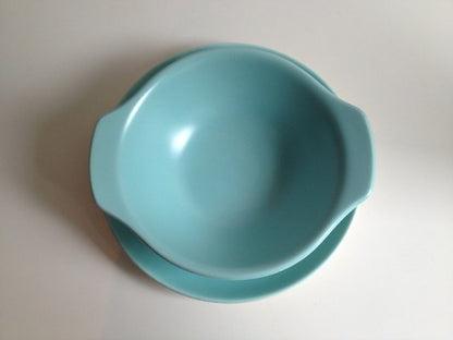 100988540