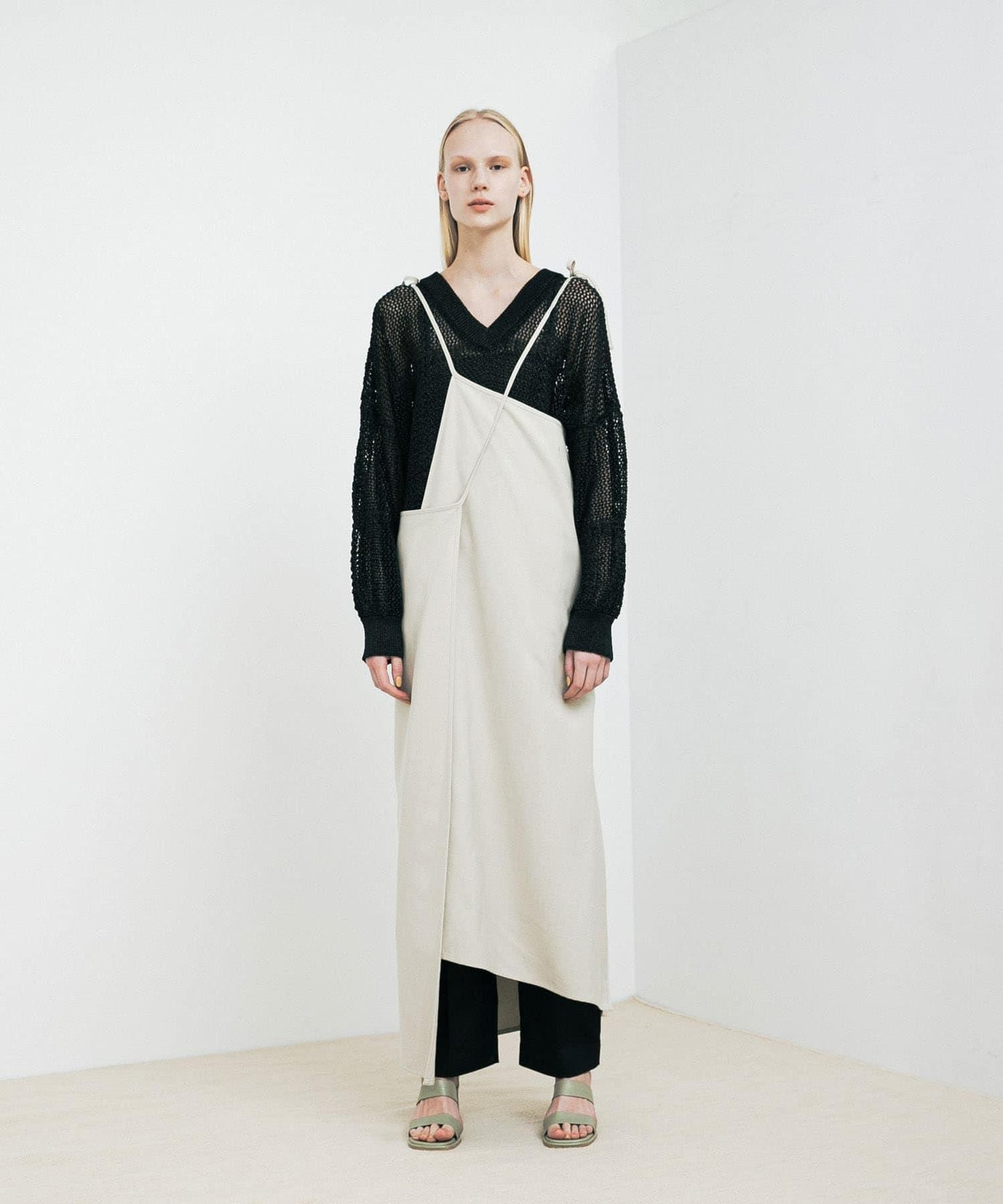 166021363