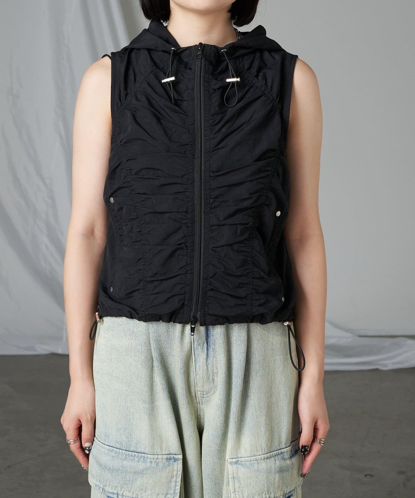 133130773