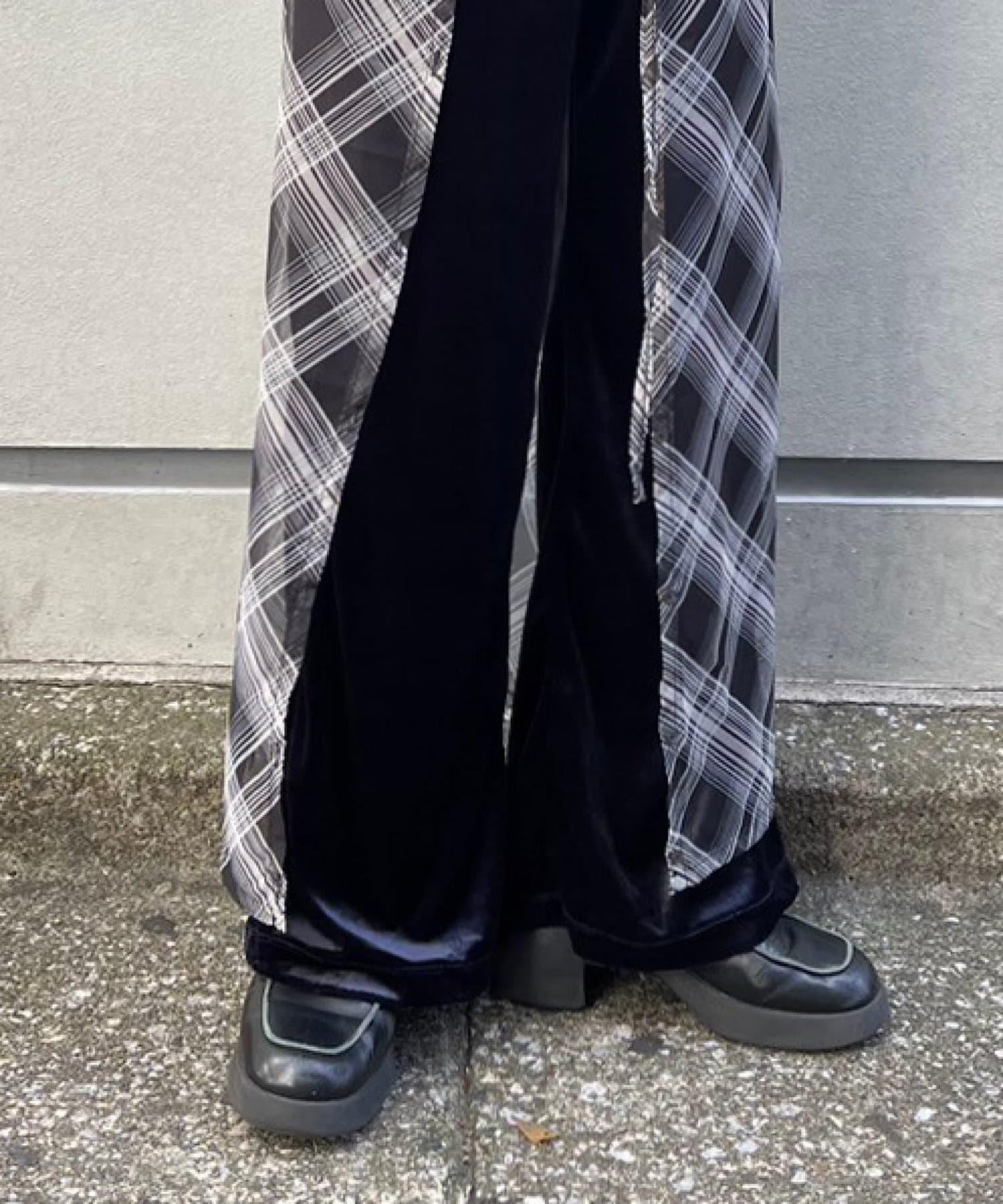 142041398