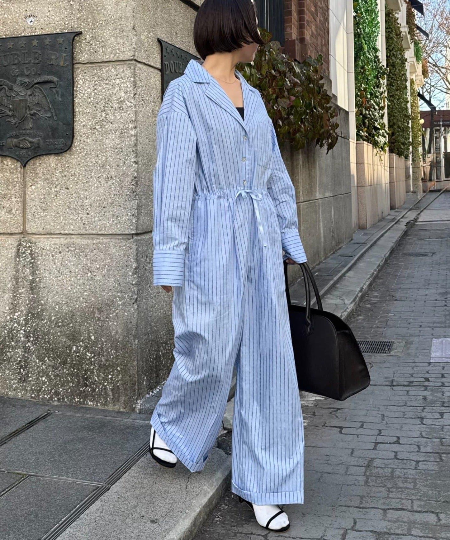 281587152