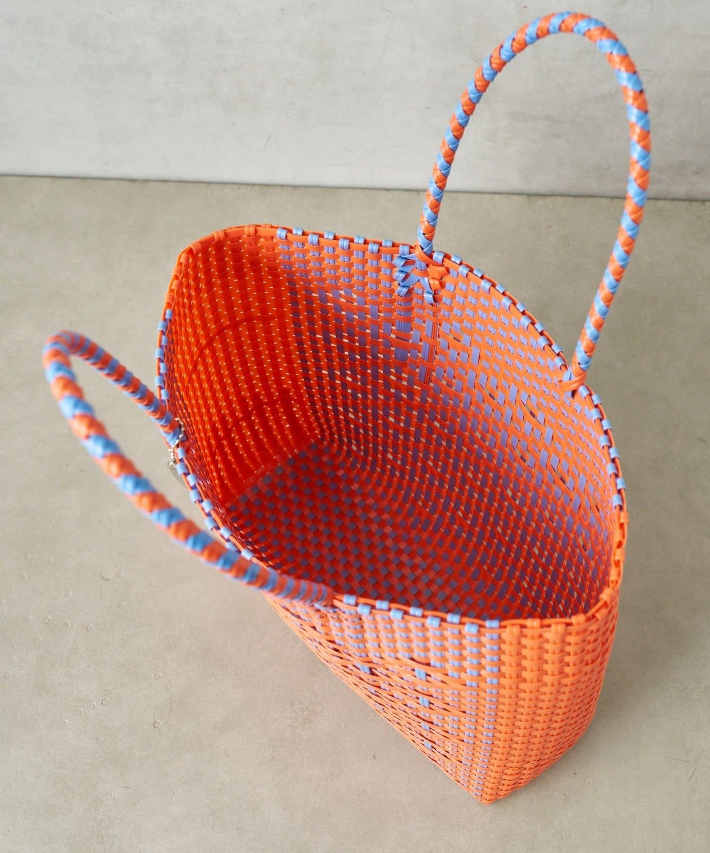 162706186