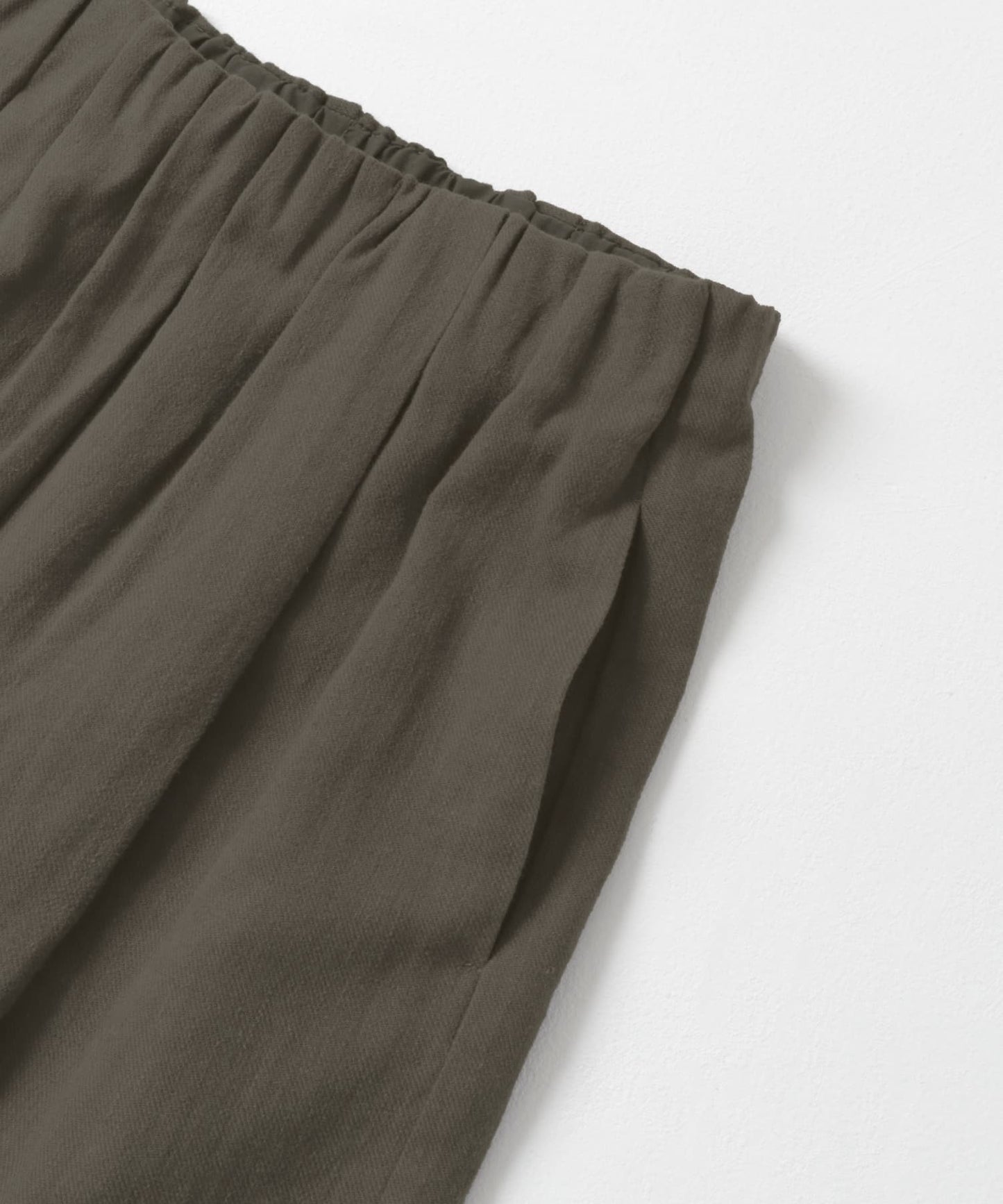 122216058