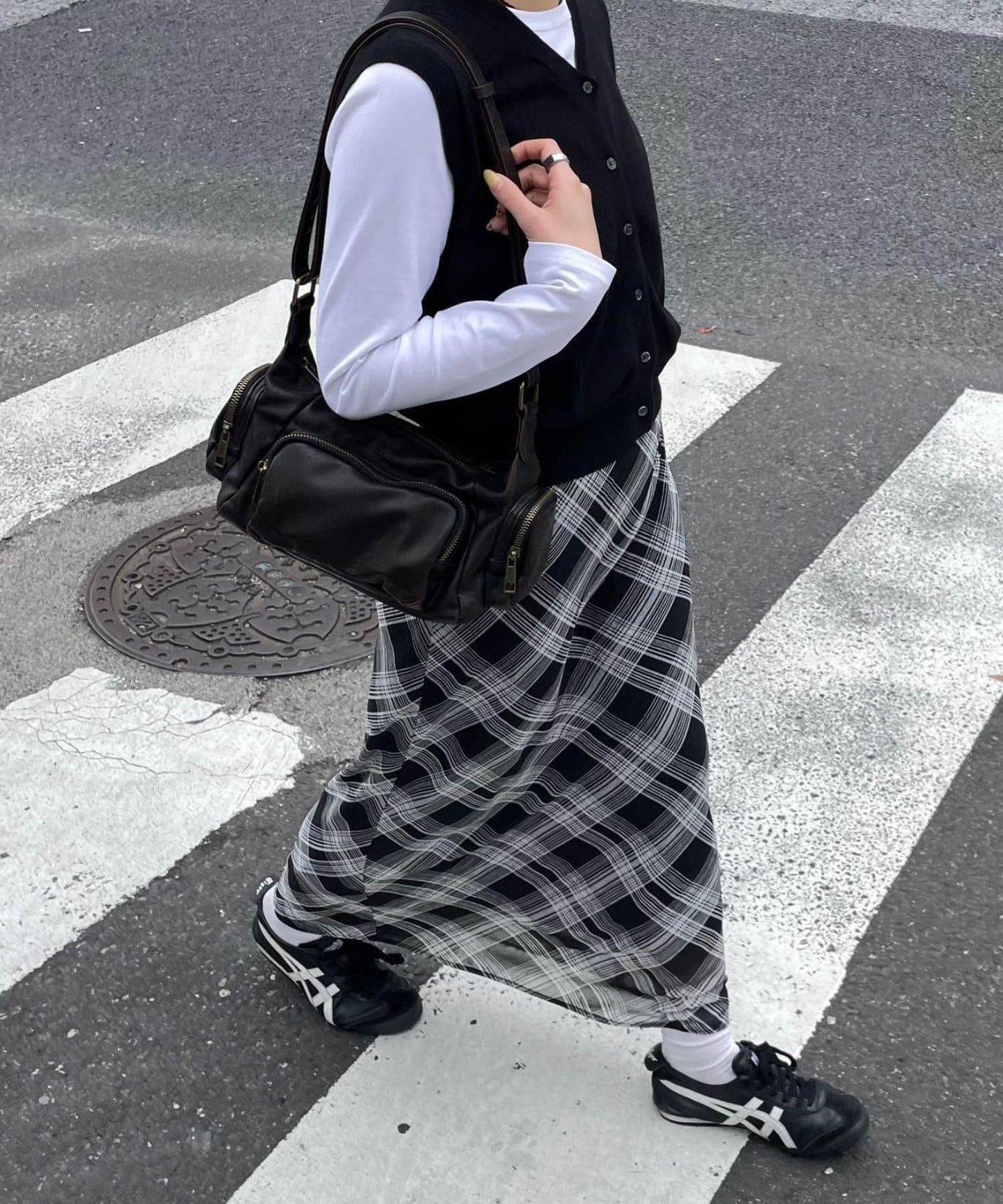 287279841