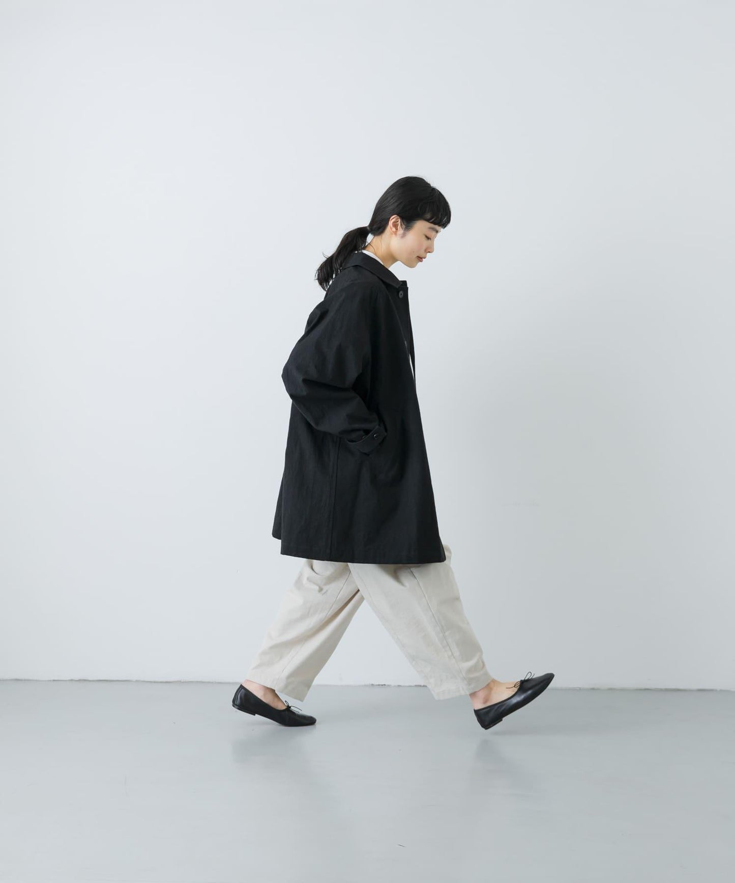 152741984