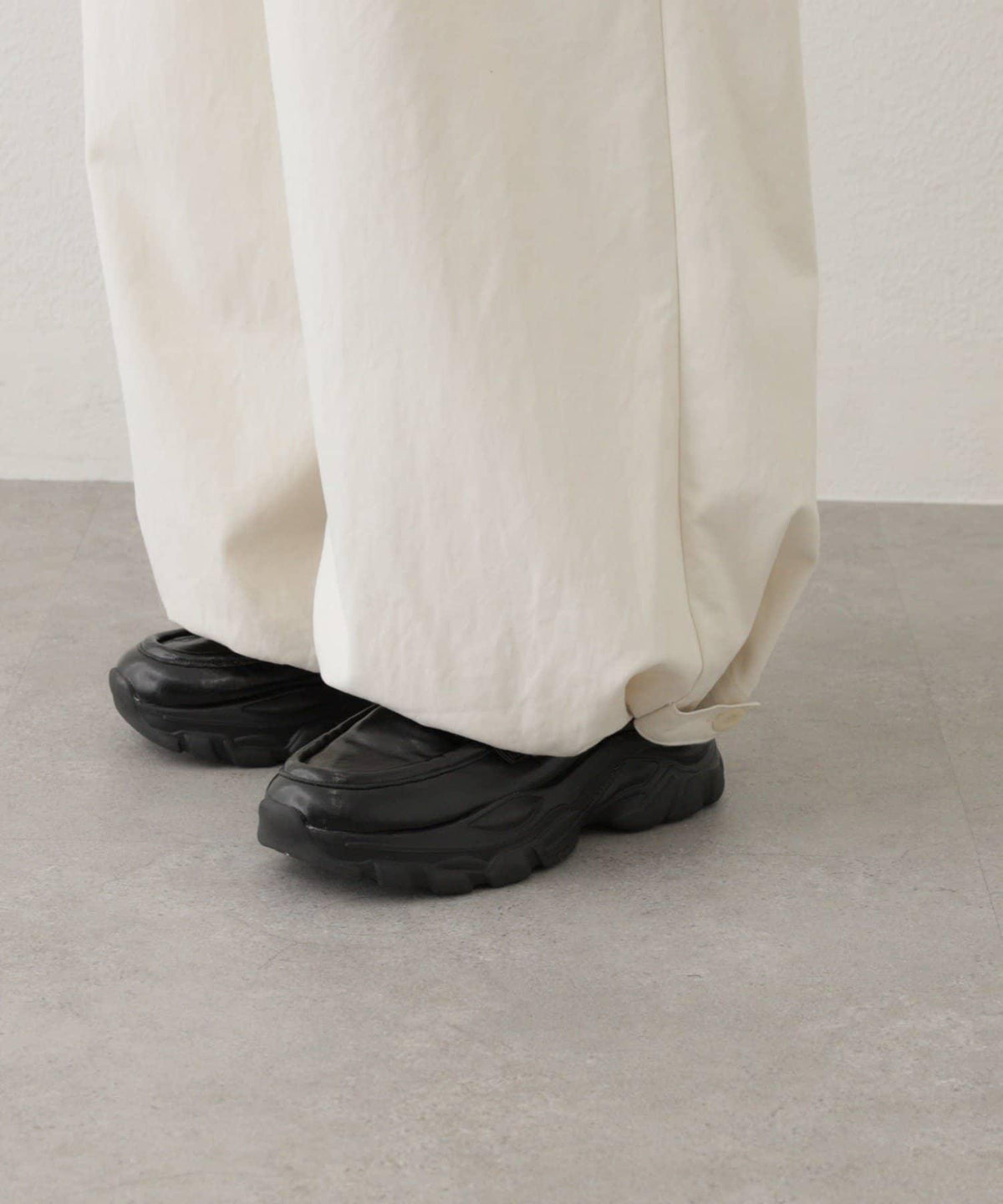174186853